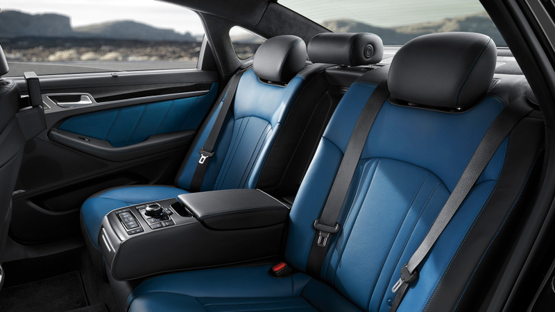 I don’t think the blue sport interior is available in the US yet